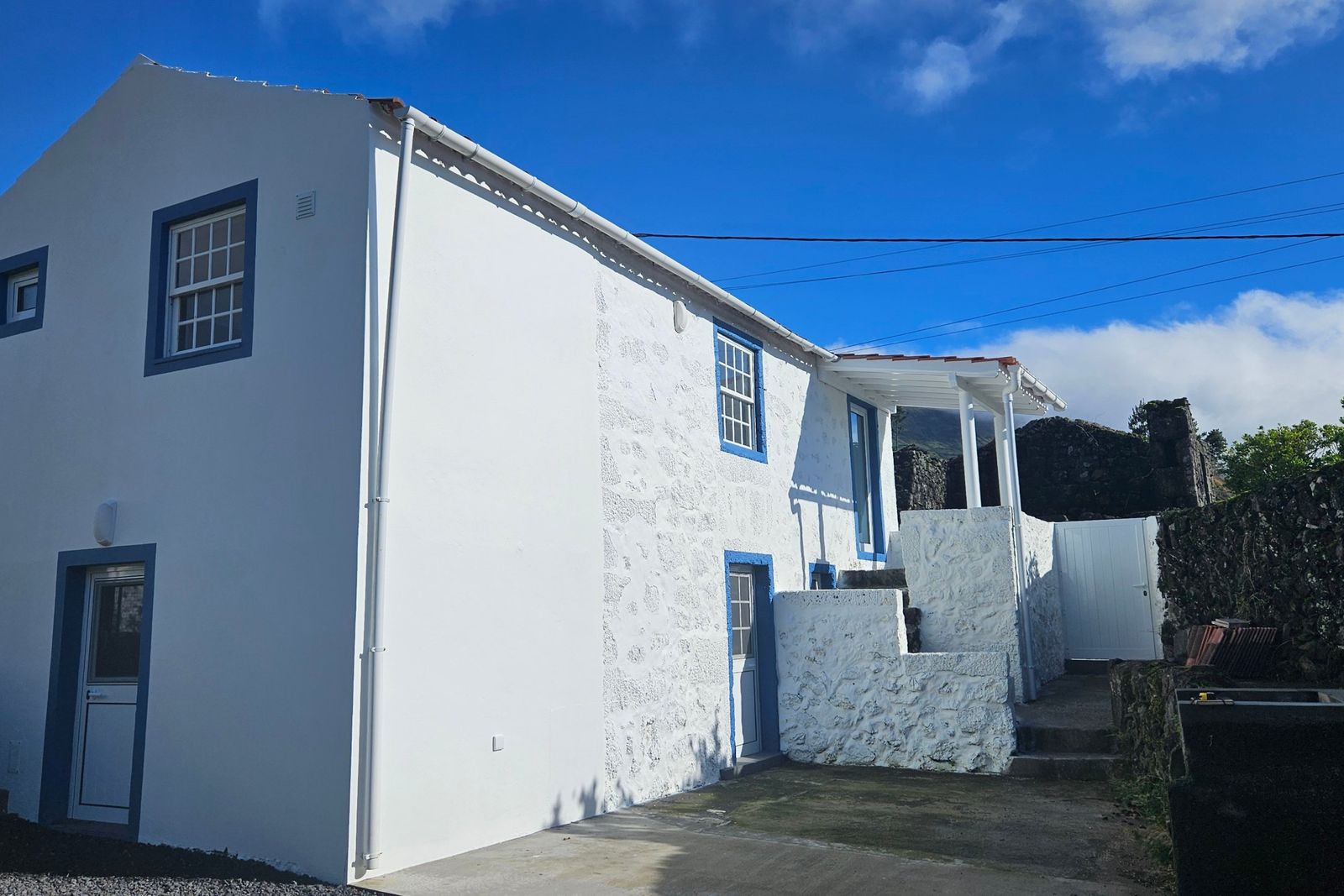 Moradia T1 na Silveira, Lajes do Pico